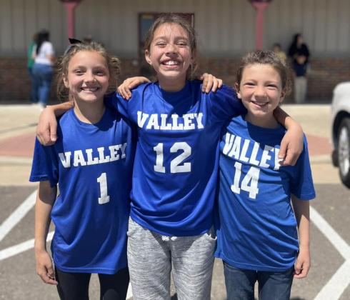 4-H HONORS Valley ISD’s Junior Duds to Dazzle 4-H team participated in district competition last week and won 2nd place. They were given a curtain and made a skirt from it. | COURTESY PHOTO