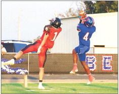 DIVISION 1 LOSS Motley County fell to aTop 3 Division 1 team, the Knox City Greyhounds, 52–6 last week on the road. | COURTESY PHOTOS