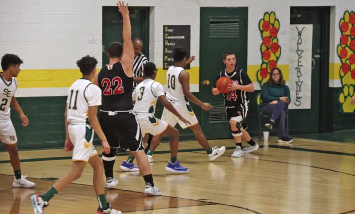 Matadors, Lady Mats tip off district play