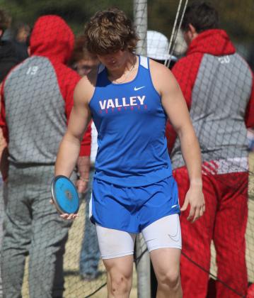 Valley advances 15 to Area track