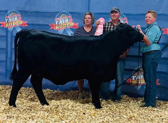 FIRSTTIME’S A CHARM DaxSaulmadeasplashwithhisdebutinto theshowcattleworld,winningReserveChampionARBheiferatthe WestTexas Fair in Abilene on Saturday, Sept. 6. | COURTESY PHOTO