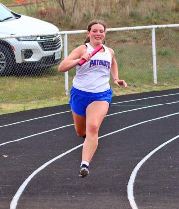 Valley track stars advance to Area