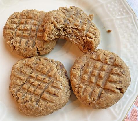 MOOKIE OR CUFFIN? This recipe, basically a plant-based cookie, yields a texture that’s sort of a cross between a cookie and a muffin. | ANGELINA LARUE PHOTO
