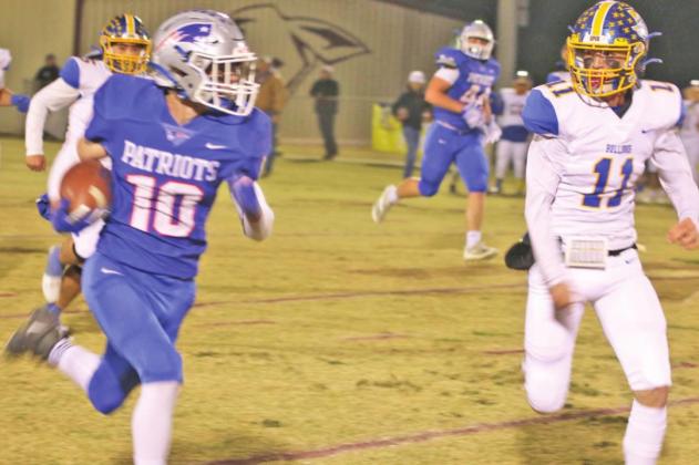 VALLEY VICTORY The rushing game was a huge factor in the Valley Patriots’ playoff victory over Spur. Junior Blake Beard piled up 218 yards on 13 carries, plus a TD. | COURTESY PHOTO
