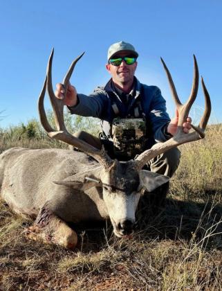 JAY TAYLOR, MULE DEER