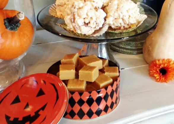 INVOLVEYOUR KIDS in creating creepy, fun memories with these treats made right in your own kitchen. | ANGELINA LaRUE PHOTO