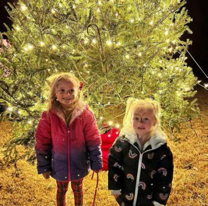 SPOTLIGHT CHRISTMAS IN THE VALLEY