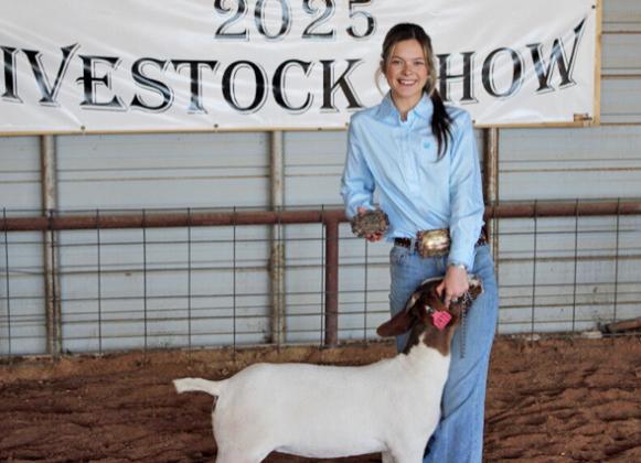 SENIOR SHOWMANSHIP, GOAT HARLEE HILL