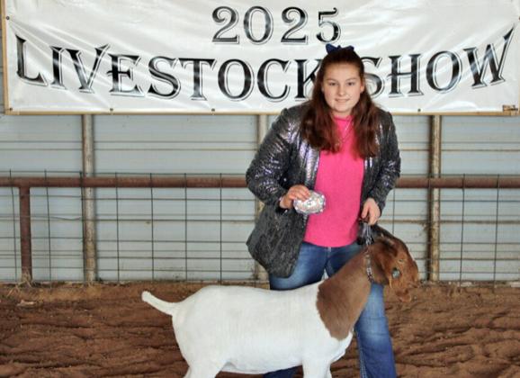 INTERMEDIATE SHOWMANSHIP, GOAT MACKENZI KOEPKE