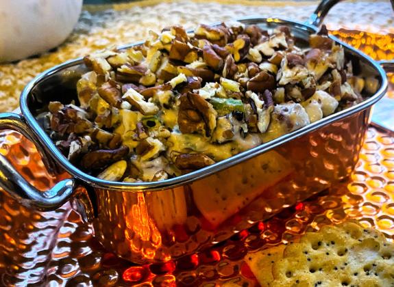 HOMEMADECHEESEBALLS make lovely gifts that folks can have on hand when people stop by. | ANGELINA LaRUE PHOTO
