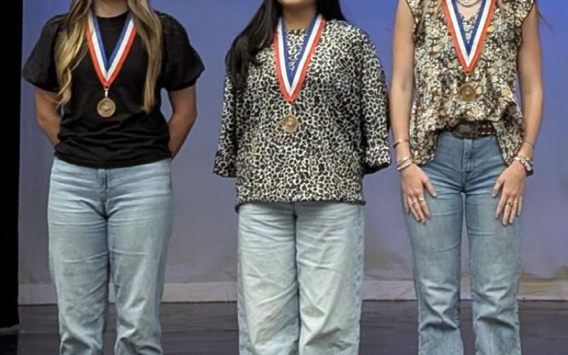 ONE-ACT ADVANCES The Motley County One Act Play production of“The Lion,TheWitch, andTheWardrobe”was selected to advance to bi-district at the District One Act Play meet last week in Spur. Honors for the production included All-Star Cast (Karmelo Guzman and Ronaldo Ortiz) and Honorable Mention All-Star Cast (Harlee Hill, Jaden Perez, Elizabeth Morales and Paúl Johannes). The One Act Play director is Courtney Mendola. The bi-district meet will be held in Spur April 1. | COURTESY PHOTOS