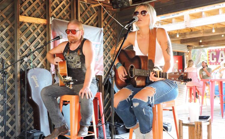 Stars shine in HT Songwriter Fest