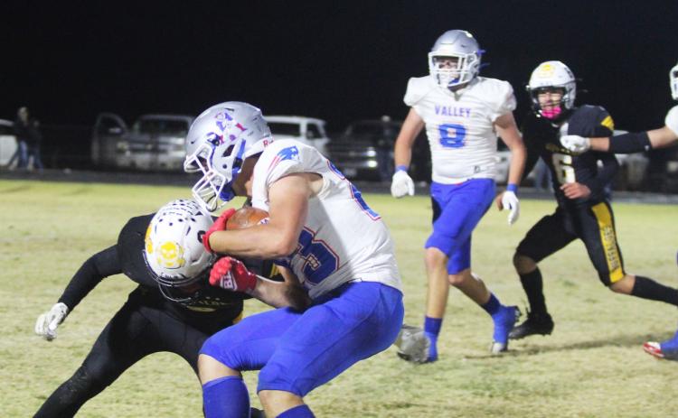 Valley defeats Petersburg, claims playoff spot