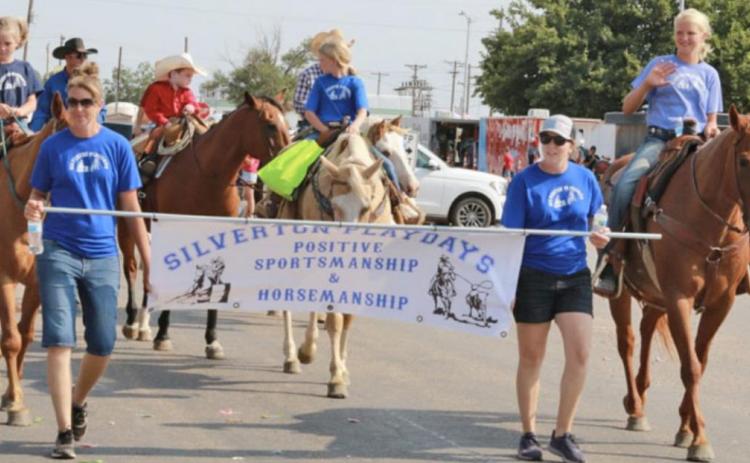 RODEO TIME Last weekend’s weather was hot but clear, and neighbors turned out for events from parade to dunking booth to dancing. More photos, page 10. | MICHAEL HAYES PHOTO