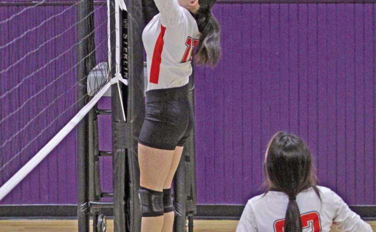 PADUCAH VOLLEYBALL The Paducah Lady Dragons volleyball team fell in straight sets Saturday to Benjamin, the #3 team in the state. | MARIA RAMIREZ PHOTO