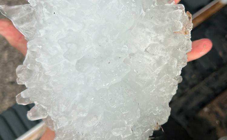 RECORD HAIL NEAR SILVERTON