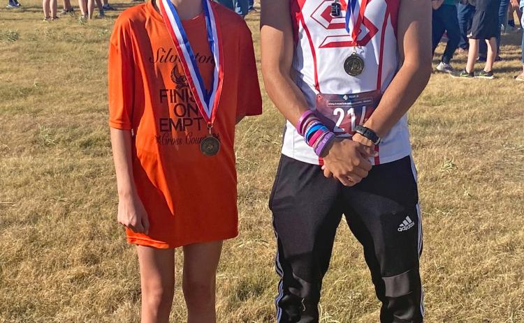 SILVERTON REGIONAL XC Melody Rampley, freshman (left) and Alex Acevedo, junior, qualified at last week’s district cross country meet to advance to regional. | COURTESY PHOTO