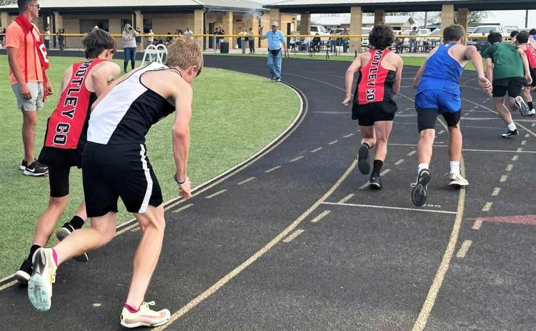Motley Co. advances 9 to Area track meet