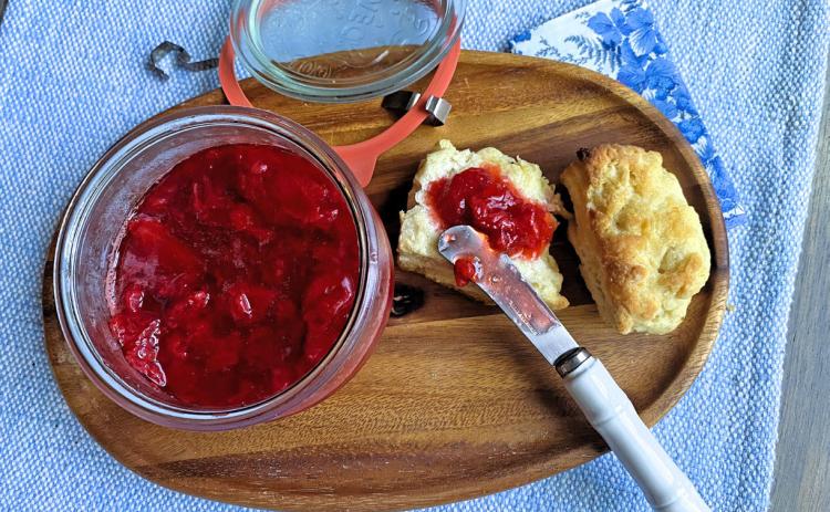 CANNED IN JARS OR FROZEN, this jam recipe keeps the summer flavor going into autumn and beyond. | ANGELINA LaRUE PHOTO
