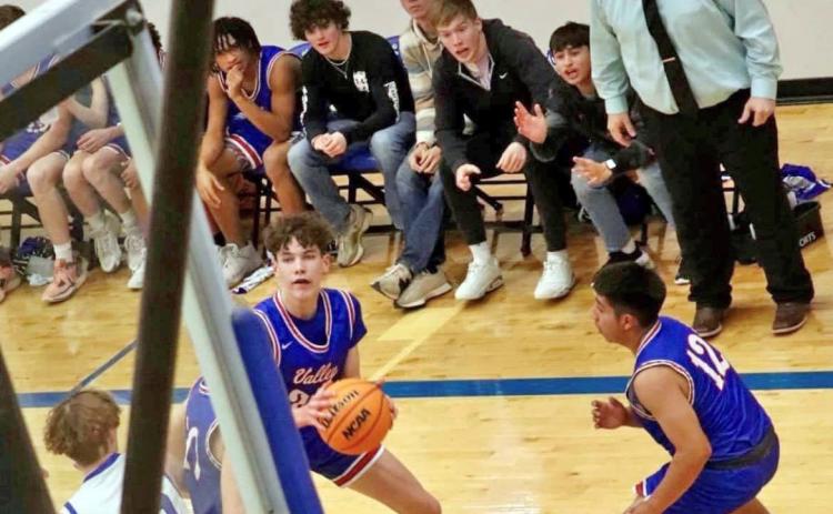VALLEY BASKETBALL