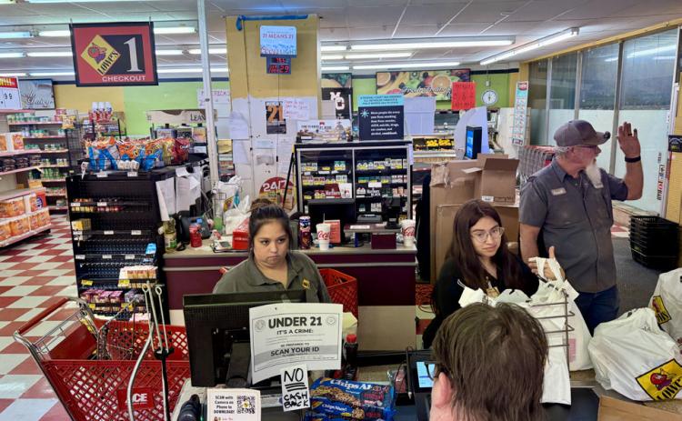 FINALDAYS Staff—andsignage—attheLowe’sMarketinMatador confirmed Tuesday night that the announced date for the store’s closure will remain Friday, Oct. 4; remaining merchandise is marked 30% off.The Caprock Courier removed its single-copy sales rack from the store and encourages customers to purchase the newspaper atThe Allsup’s and the Hop In, both at the intersection of US 70 and TX 70 in Matador. | CAPROCK COURIER