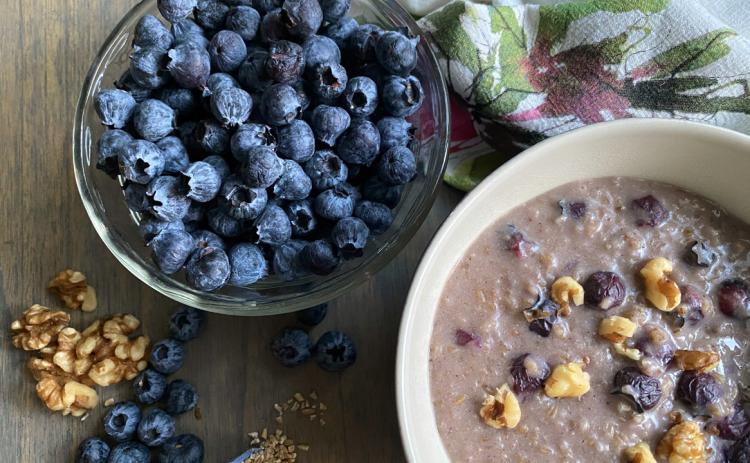 THIS TUMMY-WARMING BREAKFAST DISH is filled with the good stuff our bodies need, especially going into a holiday season when we may not always make the best nutritional choices. | ANGELINA LaRUE PHOTO