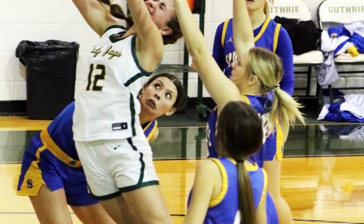 Tough week on court for Guthrie