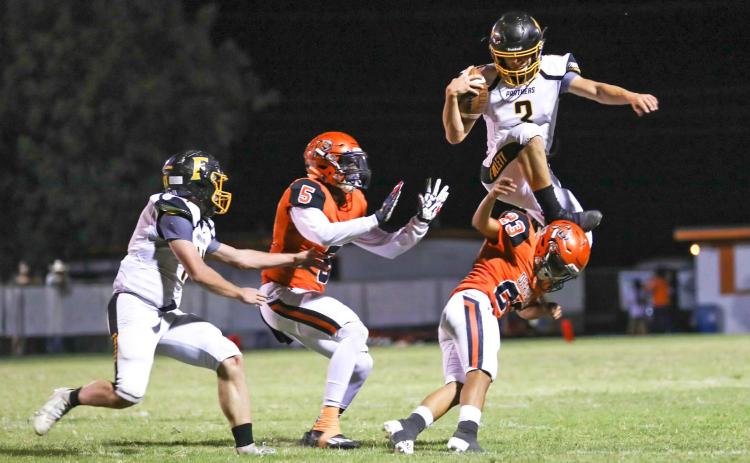 PADUCAH 1ST LOSS The Paducah Dragons lost a heartbreaker to Follett Friday night, 62-60.The Dragons ran out of time in the back-and-forth game and were driving toward go-ahead points but were not able to find the end zonebeforetheclockranout. | PRESSPASSSPORTSPHOTO