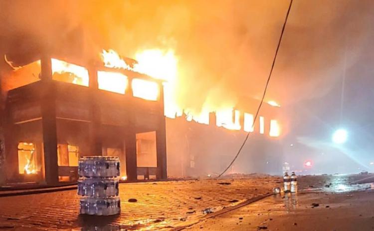 Four downtown buildings destroyed in Memphis fire