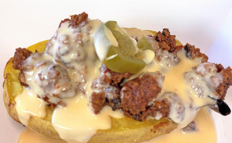 GET THE SKINNY This super easy chili goes on chili dogs or Frito pies, and on chili-cheese potato skins. | ANGELINA LARUE PHOTO
