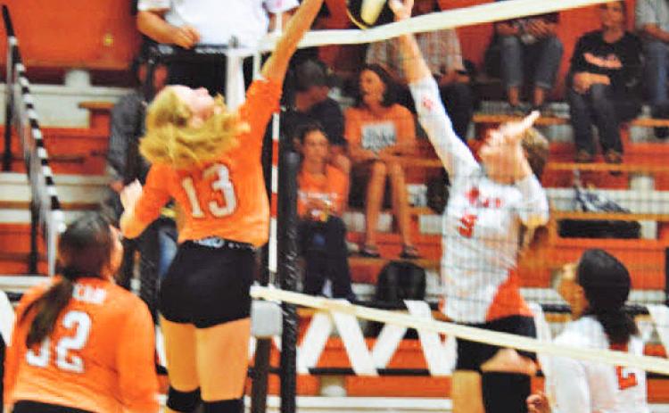 PADUCAH VOLLEYBALL WINS Comingfrombehindinthreestraight sets, the Lady Dragons beat the Knox City Houndettes in a match Saturday afternoon in Paducah. | PADUCAH POST PHOTO