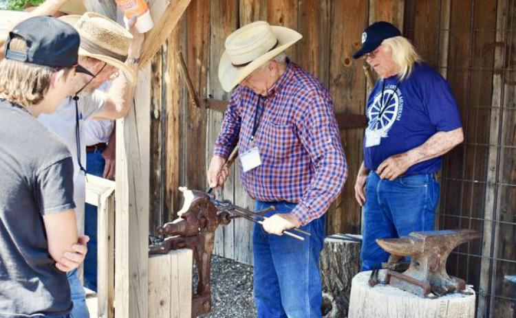 COMANCHEROS AND COMMUNITY The heat was on at last week’s annual Comanchero Canyons Museum Rendezvous, but it didn’t stop presenters from plying traditional crafts or demonstrating archeological finds from the Caprock area. | KAYLA WHITE