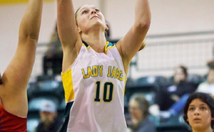 MADI ADAMS UP STRONG against the Knox City Lady Grehounds during the Roddy Shipman Classic basketball tournament in Guthrie last weekend. | SHERI BATY