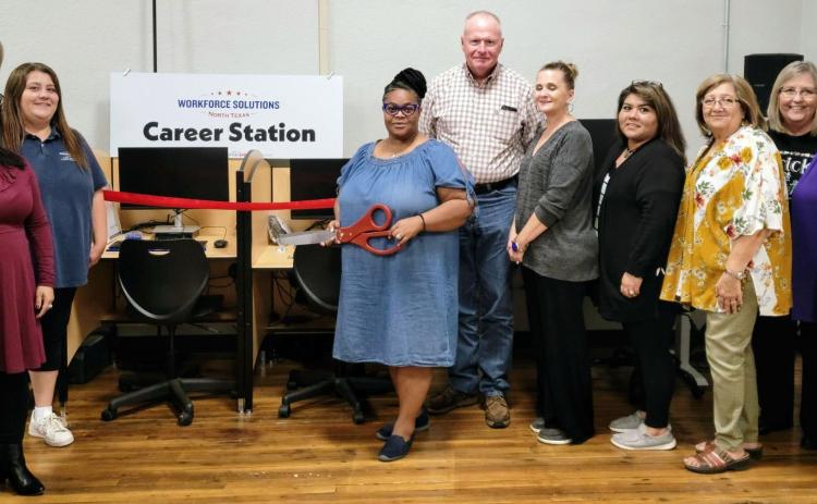 Paducah Chamber holds job fair, library ribbon cutting